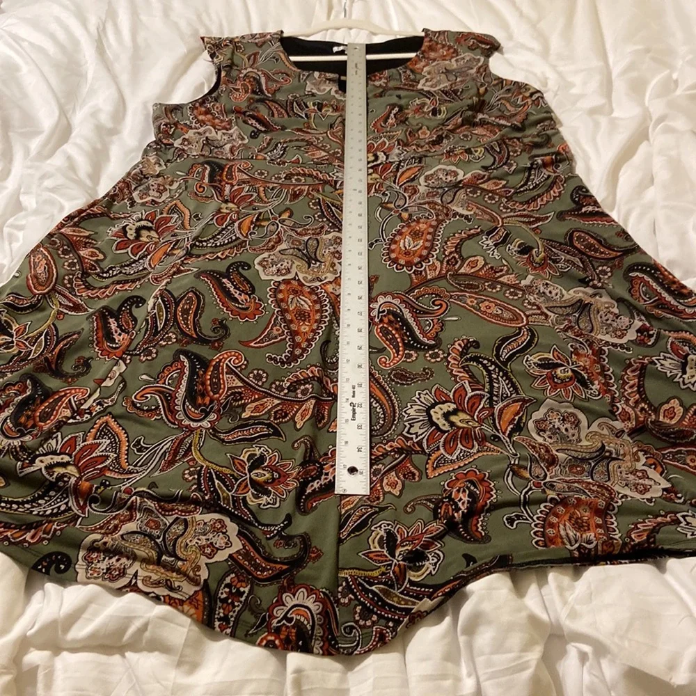 Sandra Darren Woman’s Green Paisley Mid length sleeveless dress, Plus Size 2X - Picture 8 of 13